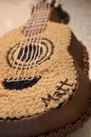Guitar butter cake with butter cream icing